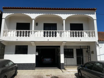 Moradia T4 para Venda em Valada