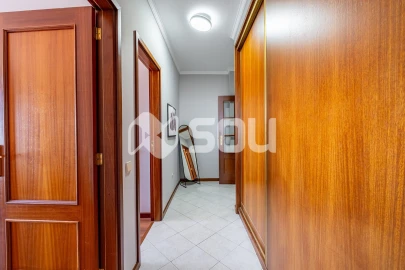 Apartamento T2 para Venda em Mafamude e Vilar do Paraíso