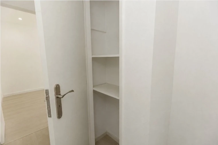Apartamento T1 para Venda em Camarate, Unhos e Apelação Foto 8