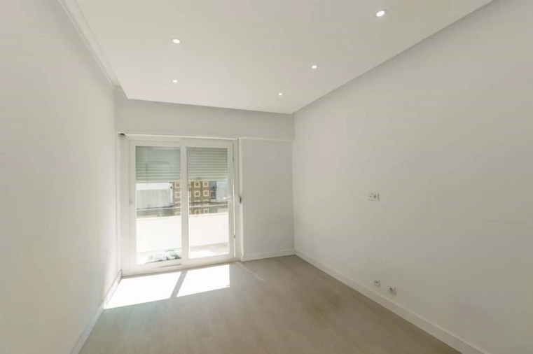 Apartamento T1 para Venda em Camarate, Unhos e Apelação Foto 4