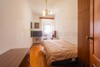 Apartamento T4 para Venda em Misericórdia