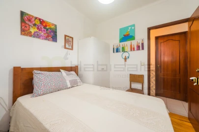 Apartamento T4 para Venda em Misericórdia