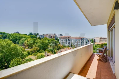 Apartamento T4 para Venda em Benfica