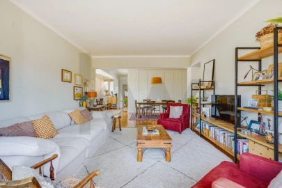 Apartamento T4 para Venda em Benfica