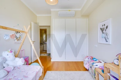 Apartamento T4 para Venda em Benfica