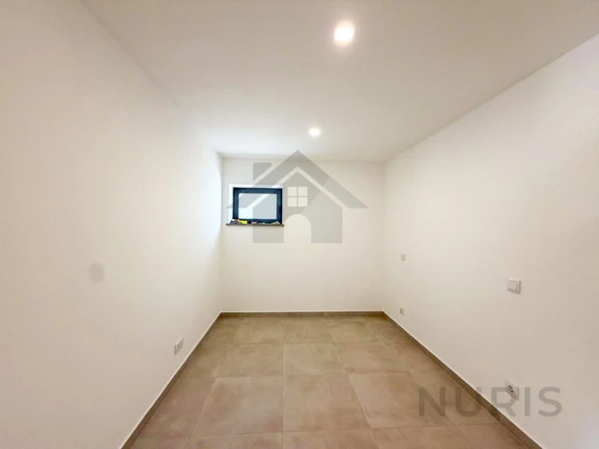 Moradia T4 para Venda em Lagos (São Sebastião e Santa Maria) Foto 35