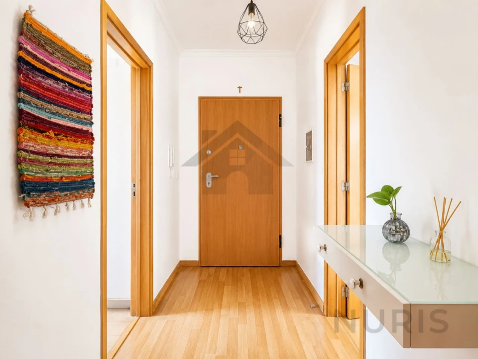 Apartamento T2 para Arrendamento em Portimão Foto 3