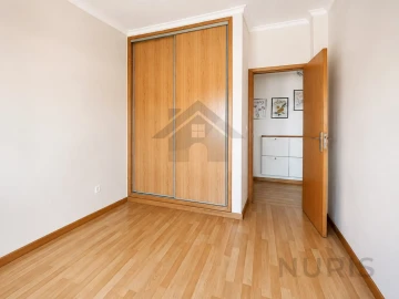 Apartamento T2 para Arrendamento em Portimão