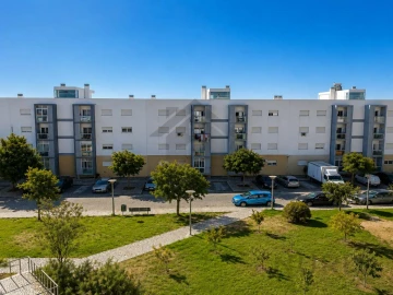 Apartamento T2 para Arrendamento em Portimão