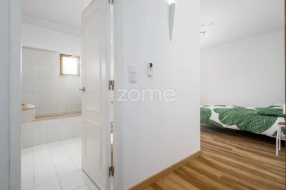 Apartamento T4 para Arrendamento em São Domingos de Rana