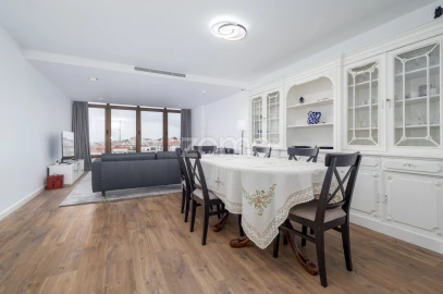 Apartamento T4 para Arrendamento em São Domingos de Rana