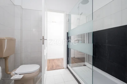 Apartamento T4 para Arrendamento em São Domingos de Rana