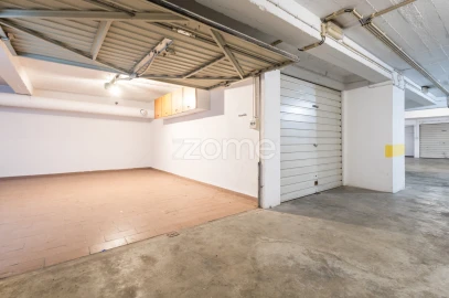 Apartamento T4 para Arrendamento em São Domingos de Rana