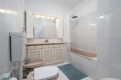 Apartamento T4 para Arrendamento em São Domingos de Rana