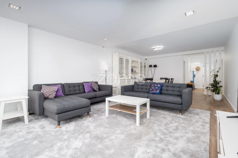Apartamento T4 para Arrendamento em São Domingos de Rana Foto 3