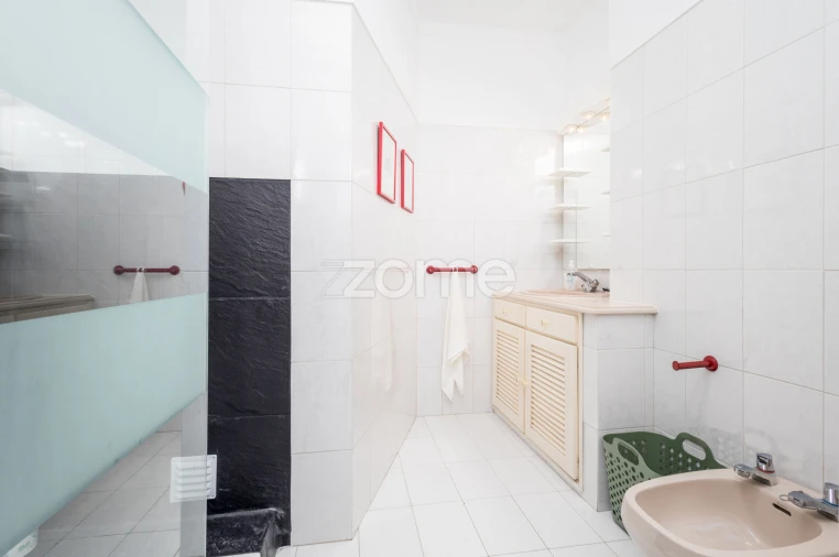 Apartamento T4 para Arrendamento em São Domingos de Rana Foto 29