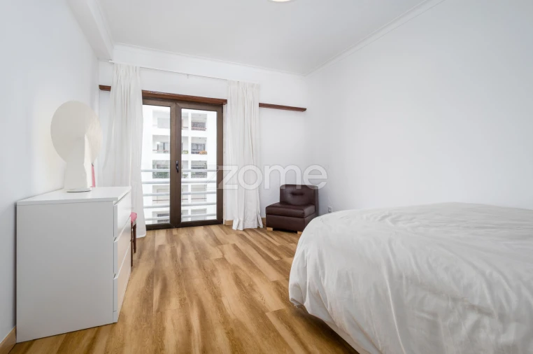 Apartamento T4 para Arrendamento em São Domingos de Rana Foto 18