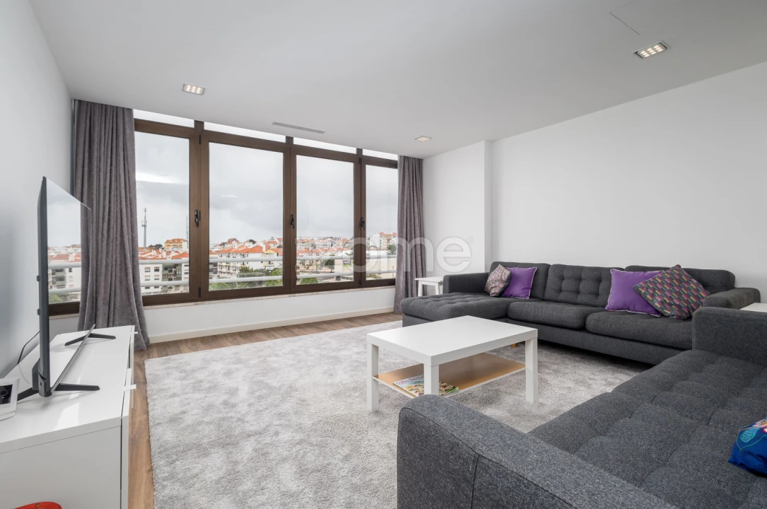 Apartamento T4 para Arrendamento em São Domingos de Rana Foto 1