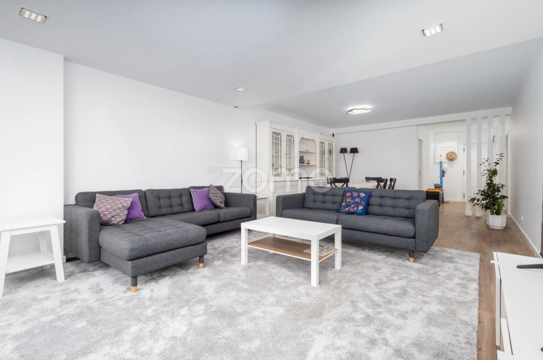 Apartamento T4 para Arrendamento em São Domingos de Rana Foto 3