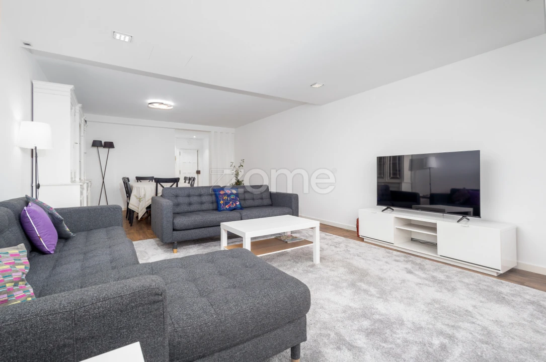 Apartamento T4 para Arrendamento em São Domingos de Rana Foto 2