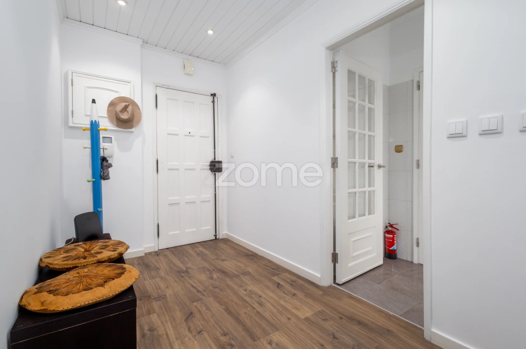 Apartamento T4 para Arrendamento em São Domingos de Rana Foto 8
