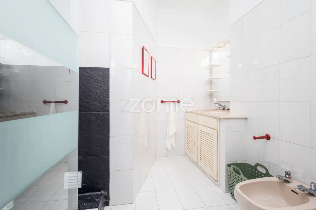 Apartamento T4 para Arrendamento em São Domingos de Rana Foto 29