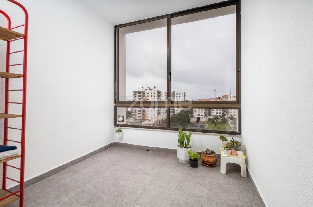 Apartamento T4 para Arrendamento em São Domingos de Rana Foto 11
