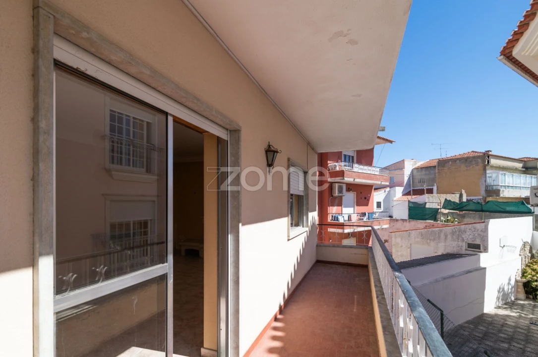 Moradia T5 para Venda em Alcabideche Foto 13