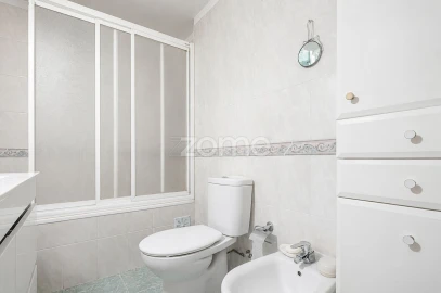 Apartamento T6 para Venda em Carcavelos e Parede