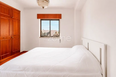 Apartamento T6 para Venda em Carcavelos e Parede