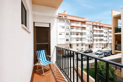 Apartamento T6 para Venda em Carcavelos e Parede