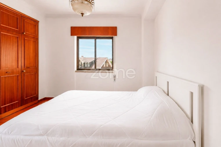 Apartamento T6 para Venda em Carcavelos e Parede Foto 12