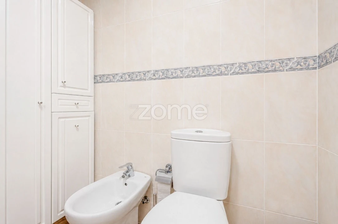 Apartamento T6 para Venda em Carcavelos e Parede Foto 13