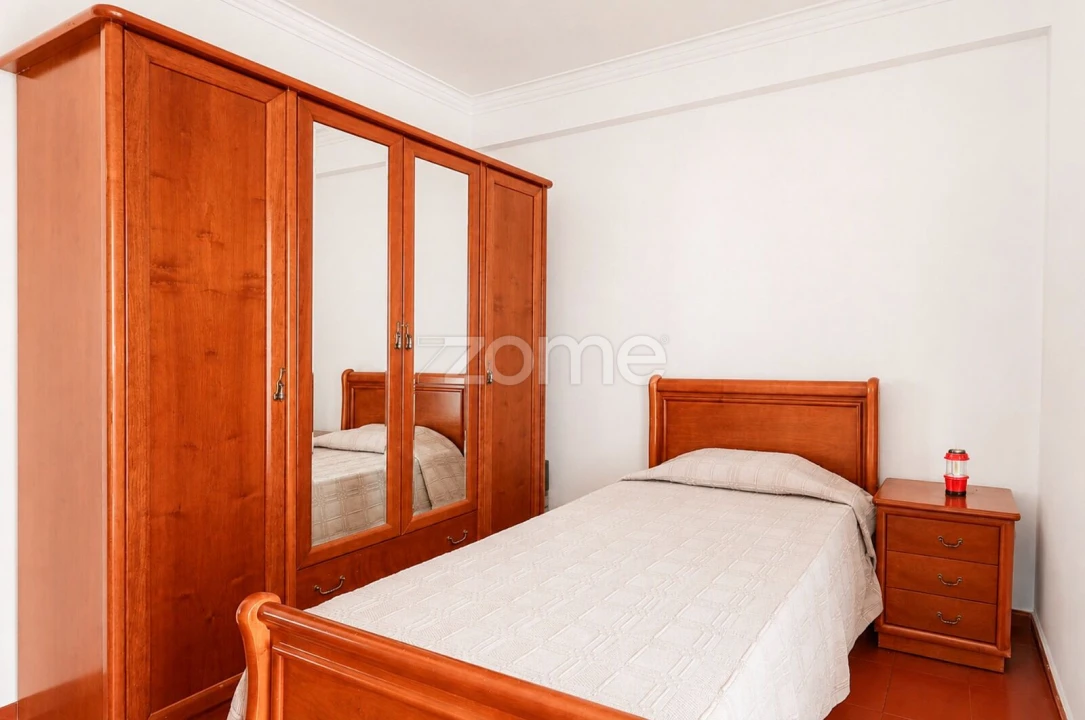 Apartamento T6 para Venda em Carcavelos e Parede Foto 16