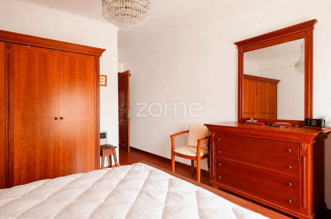 Apartamento T6 para Venda em Carcavelos e Parede Foto 14