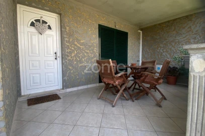 Moradia T3 para Venda em Amoreira da Gândara, Paredes do Bairro e Ancas