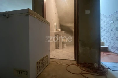 Moradia T3 para Venda em Amoreira da Gândara, Paredes do Bairro e Ancas