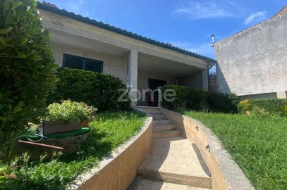 Moradia T3 para Venda em Amoreira da Gândara, Paredes do Bairro e Ancas