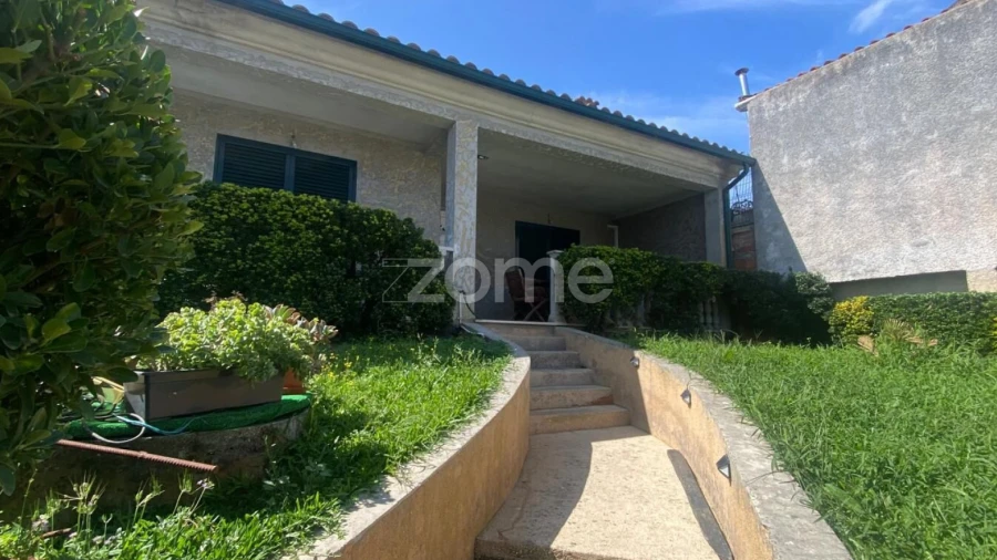 Moradia T3 para Venda em Amoreira da Gândara, Paredes do Bairro e Ancas