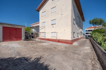 Apartamento T3 para Venda em Santa Clara e Castelo Viegas