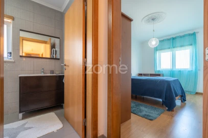 Apartamento T3 para Venda em Santa Clara e Castelo Viegas