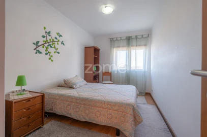 Apartamento T3 para Venda em Santa Clara e Castelo Viegas