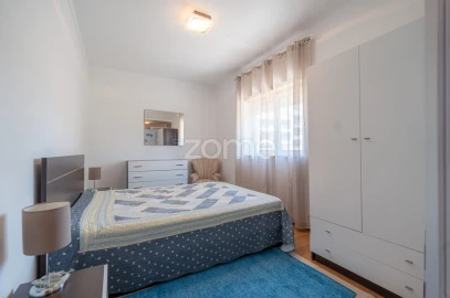 Apartamento T3 para Venda em Santa Clara e Castelo Viegas