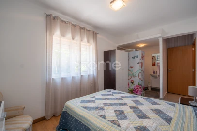 Apartamento T3 para Venda em Santa Clara e Castelo Viegas