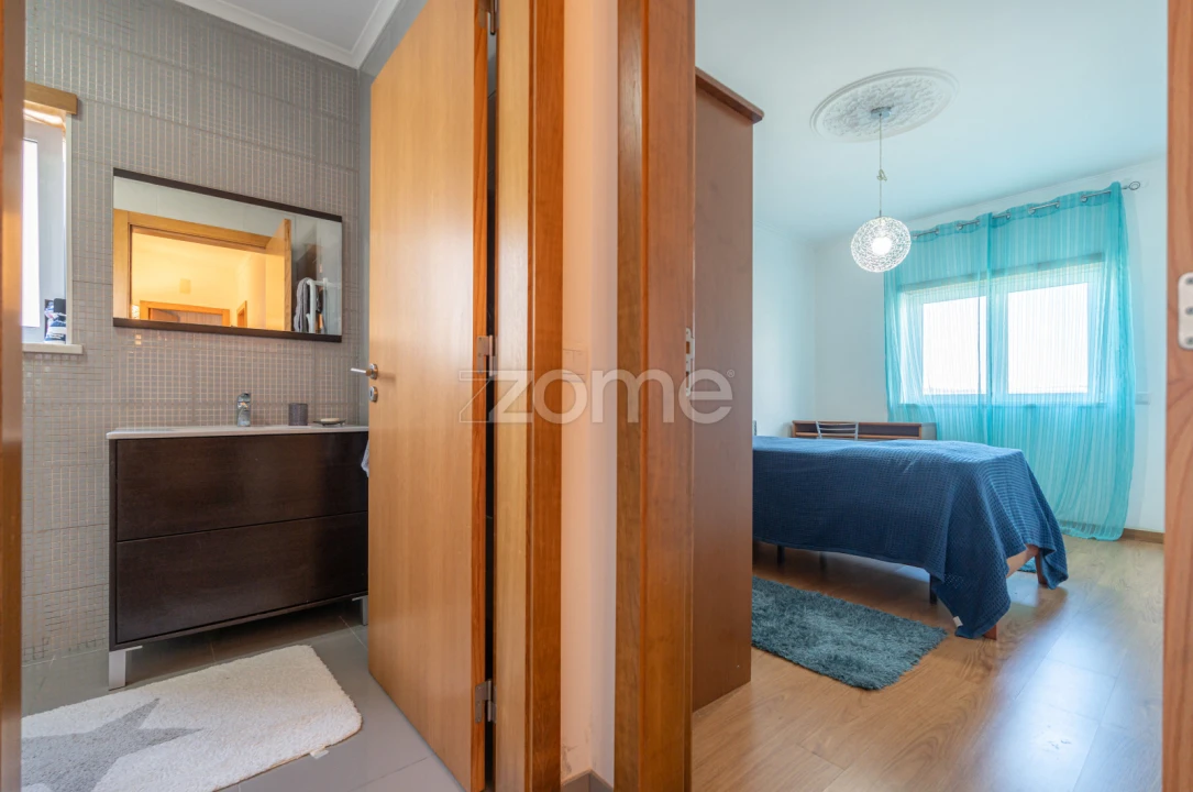 Apartamento T2 para Venda em Santa Clara e Castelo Viegas Foto 14