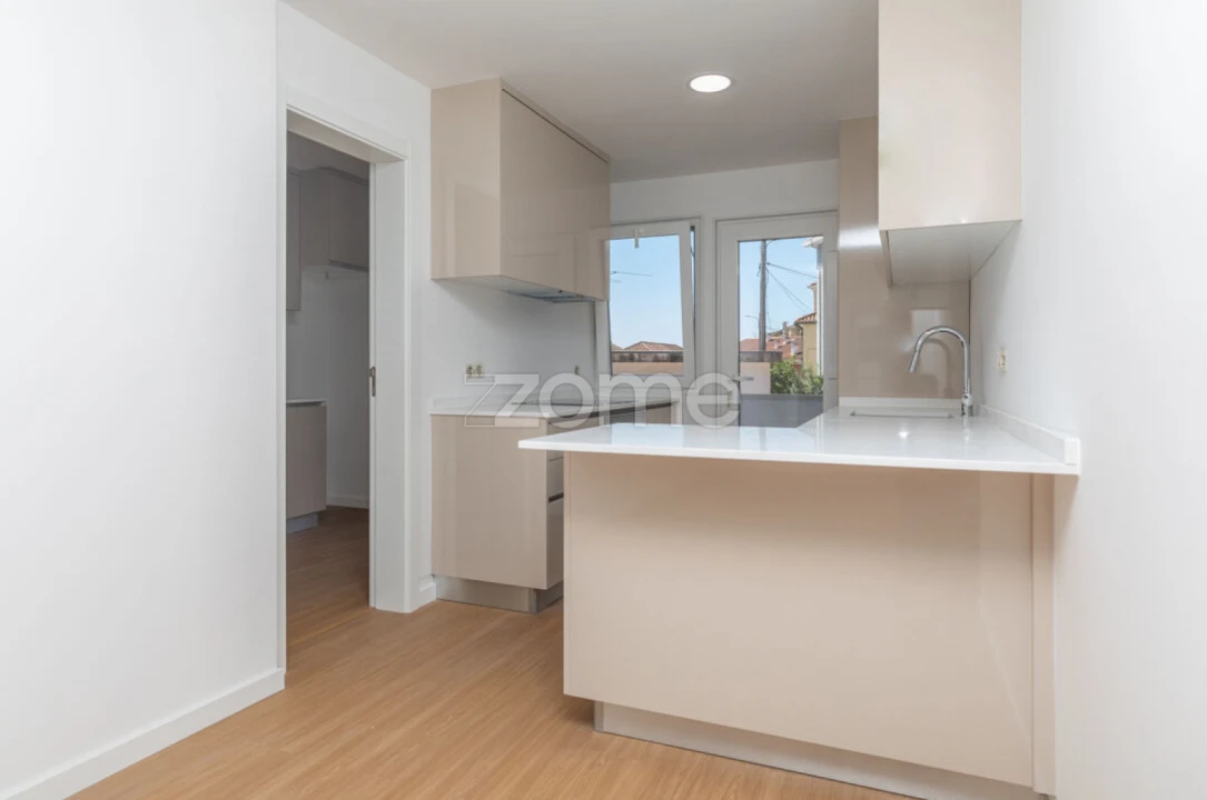 Apartamento T3 para Venda em Eiras e São Paulo de Frades Foto 4