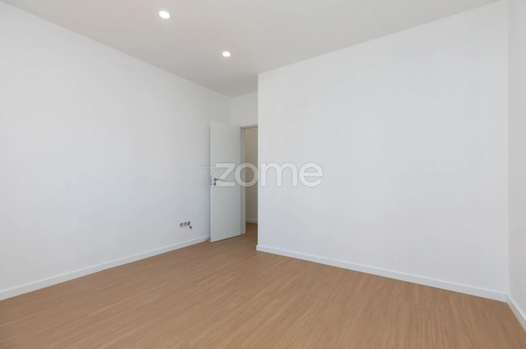 Apartamento T3 para Venda em Eiras e São Paulo de Frades Foto 25