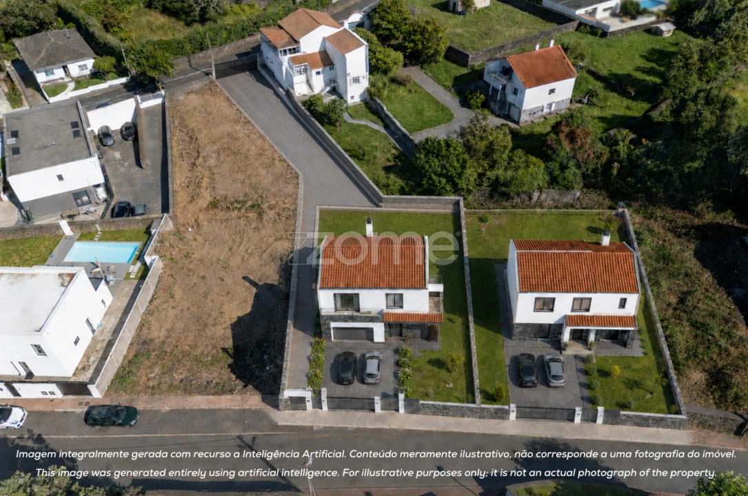 Moradia T3 para Venda em Capelas Foto 9