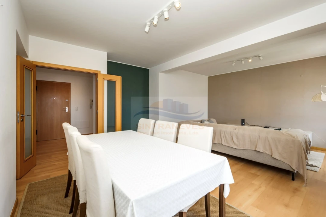 Apartamento T2 para Venda em Agualva e Mira-Sintra Foto 5