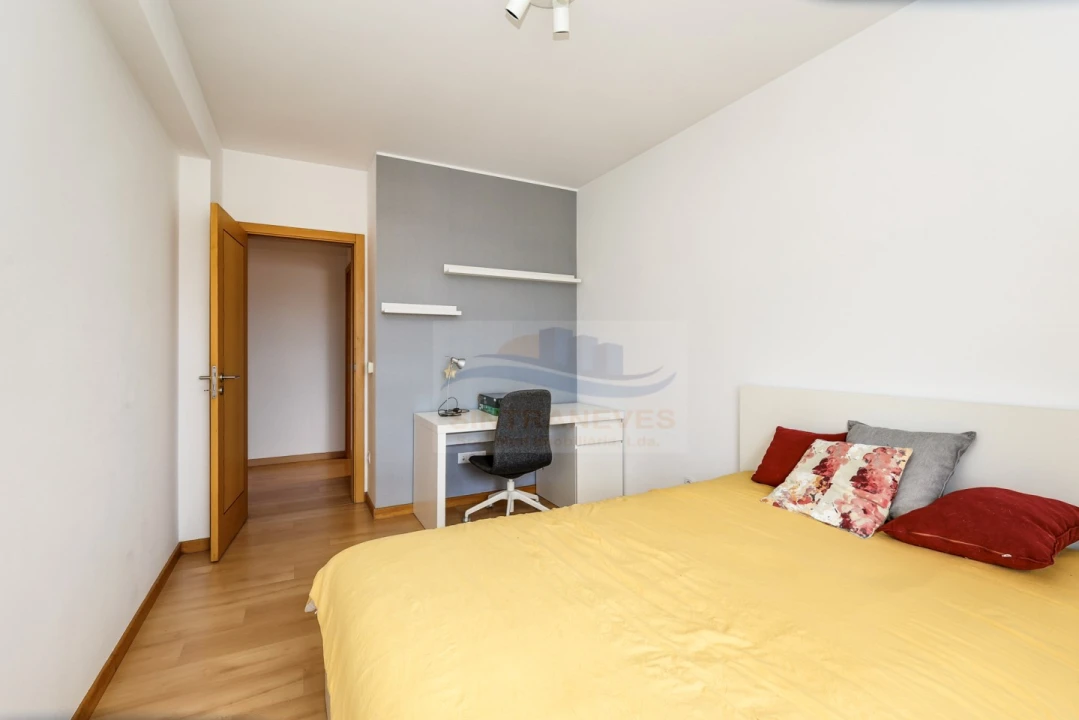 Apartamento T2 para Venda em Agualva e Mira-Sintra Foto 14
